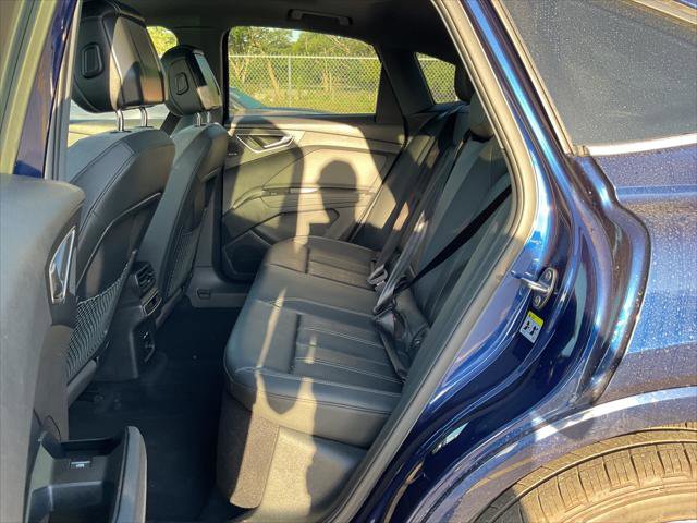 Used 2023 Audi Q4 e-tron Prestige image 22