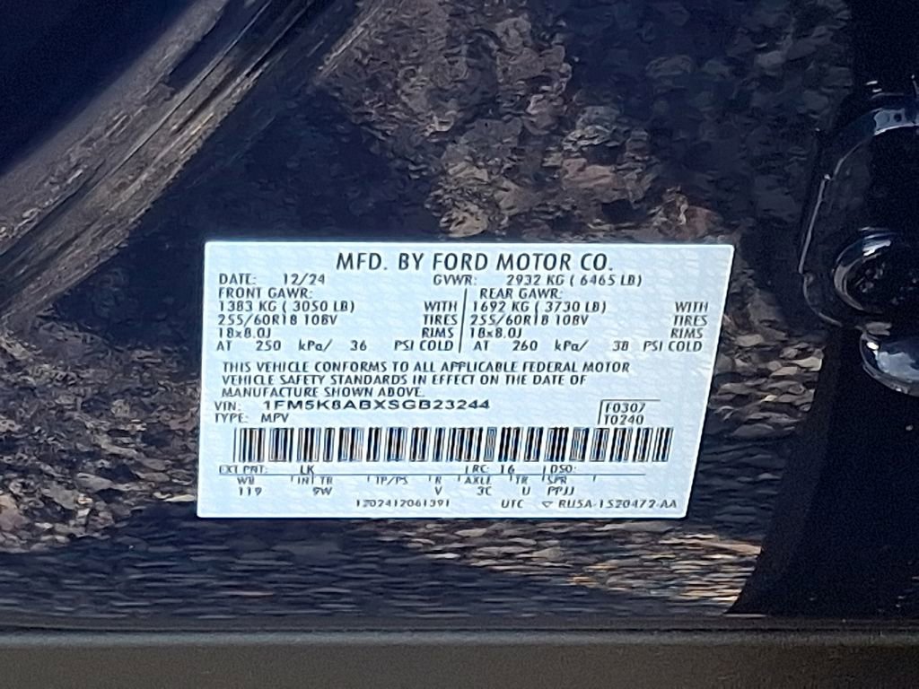 New 2025 Ford Explorer Base image 16