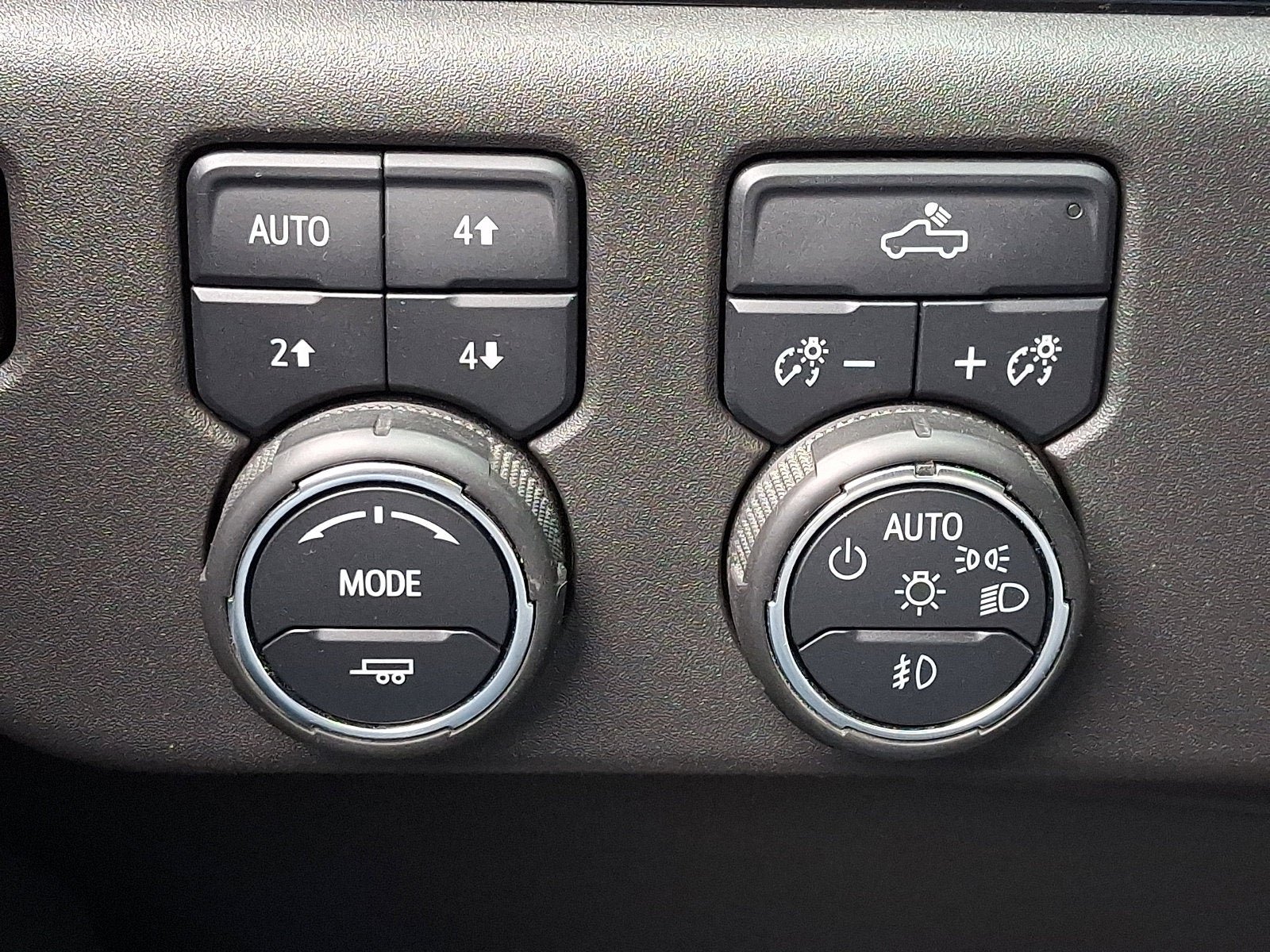 Used 2023 Chevrolet Silverado 1500 LT Trail Boss w/ LPO, Dark Essentials Package AWD/4WD image 23