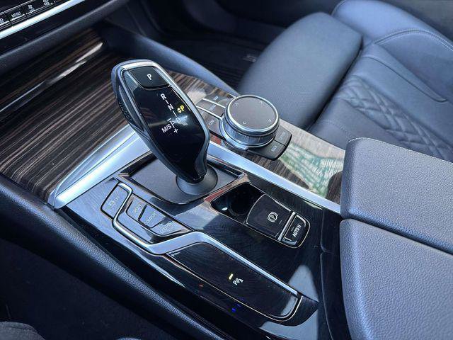 Used 2023 BMW 530i xDrive w/ Premium Package image 29