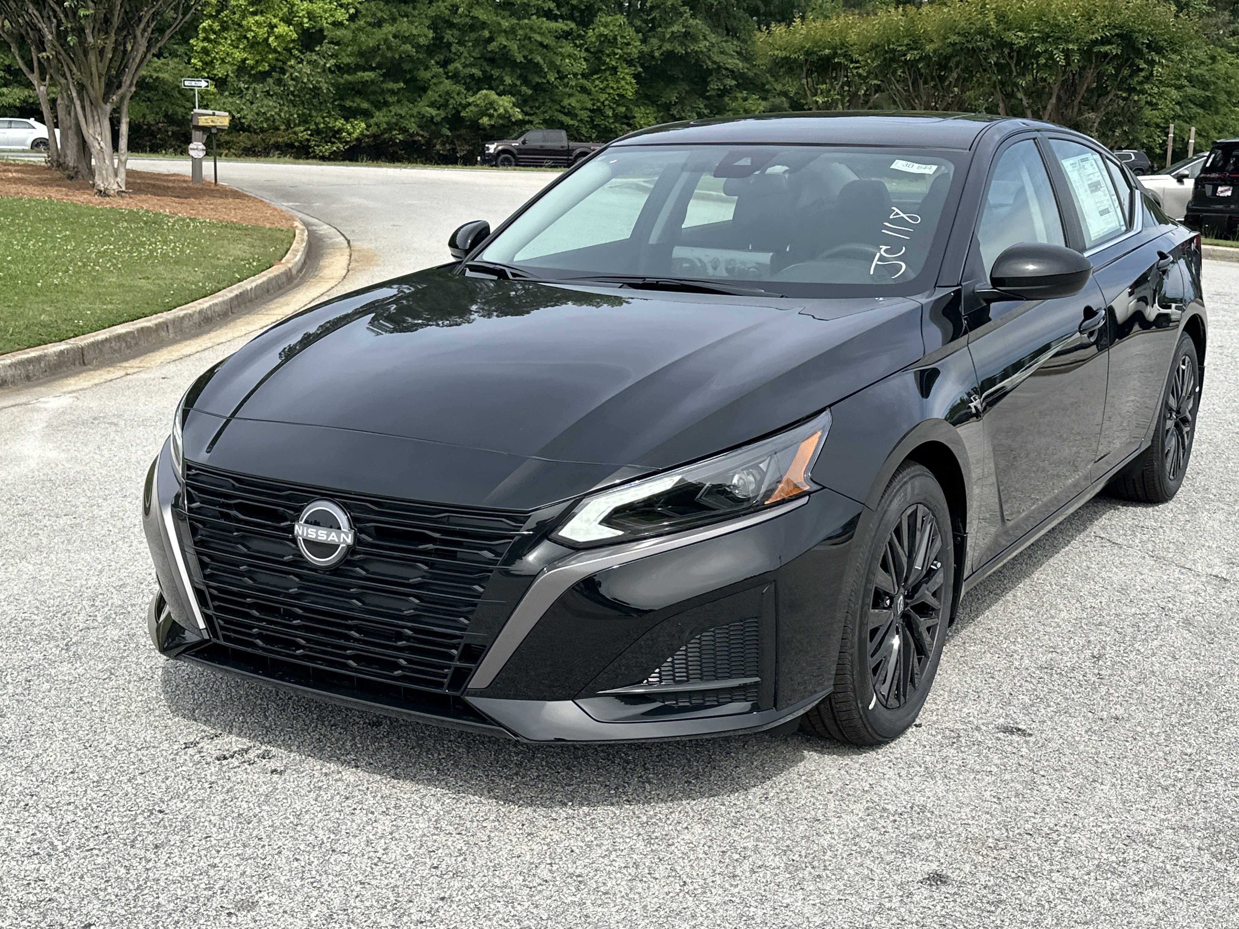 New 2026 Nissan Altima 2.5 SV FWD image 1