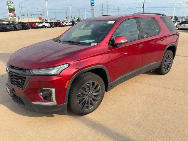 Used 2023 Chevrolet Traverse RS w/ LPO, Floor Liner Package FWD image 5