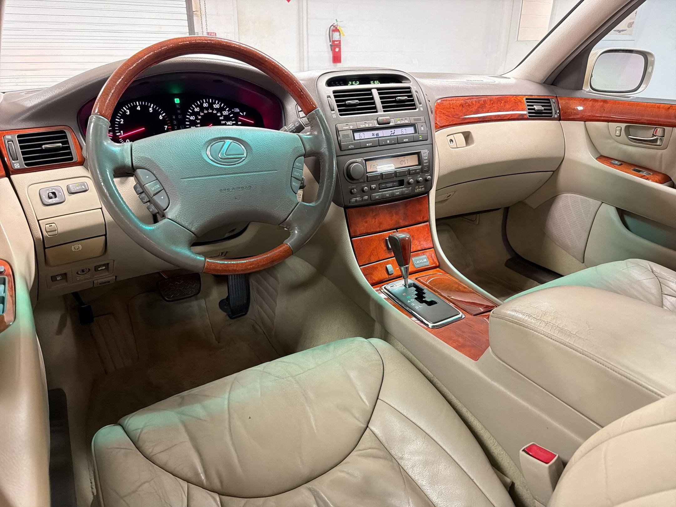 Used 2002 Lexus LS 430 RWD image 28