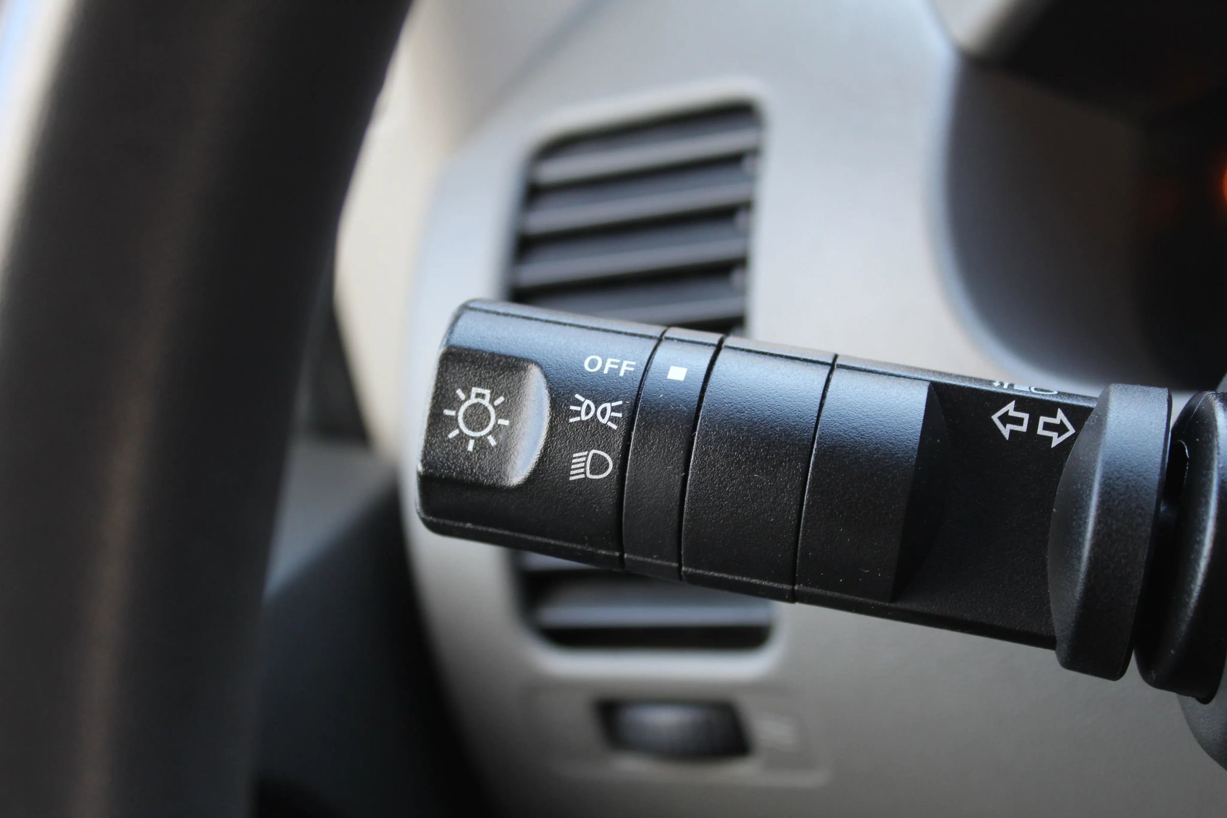 Used 2012 Nissan Xterra S image 26