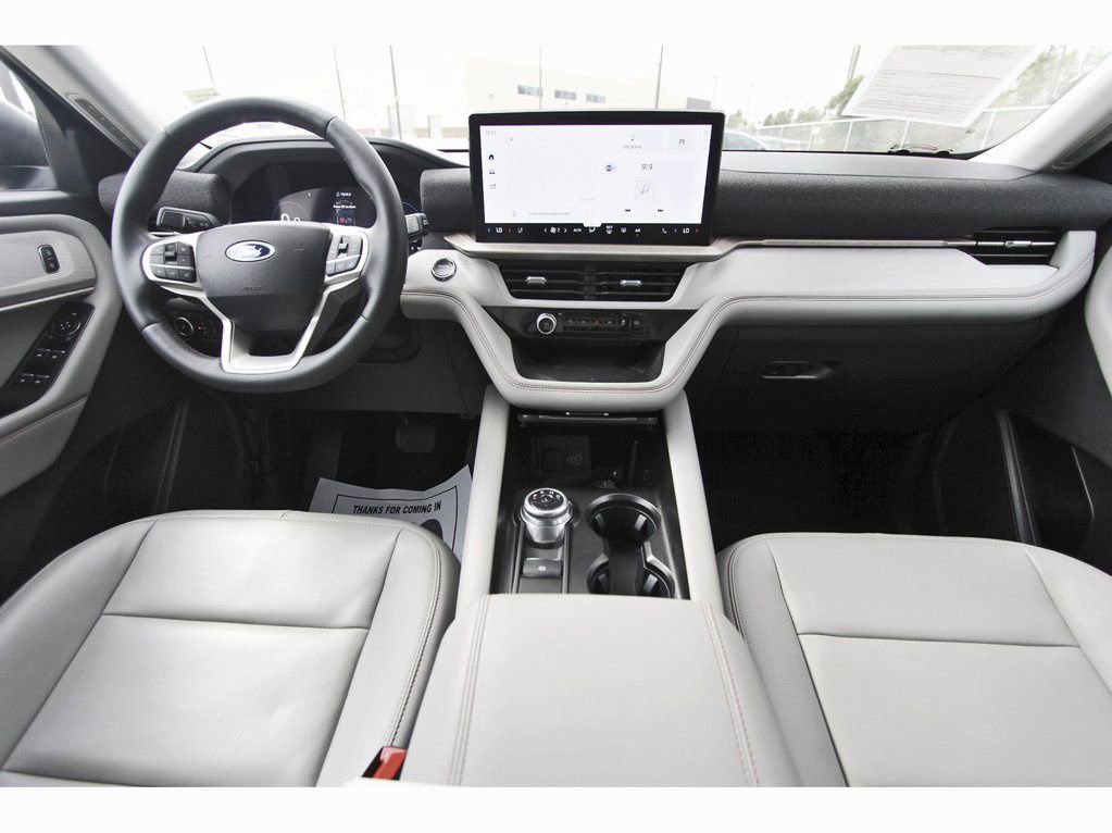 Used 2025 Ford Explorer Active w/ Active Comfort Package AWD/4WD image 11