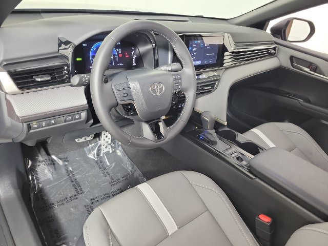 Used 2026 Toyota Camry SE FWD image 18