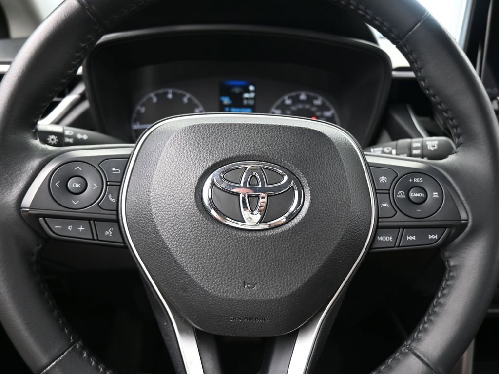 Used 2023 Toyota Corolla Cross LE image 25