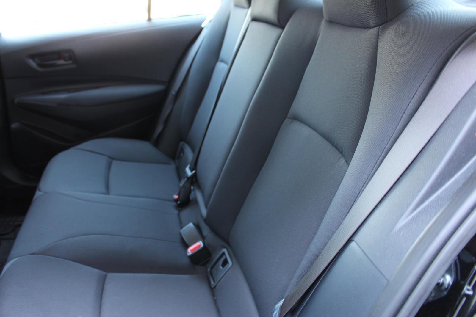 Used 2023 Toyota Corolla LE image 31