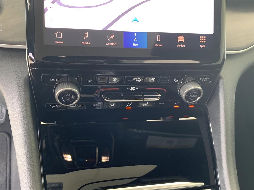 Used 2022 Jeep Grand Cherokee Overland w/ Luxury Tech Group IV image 43