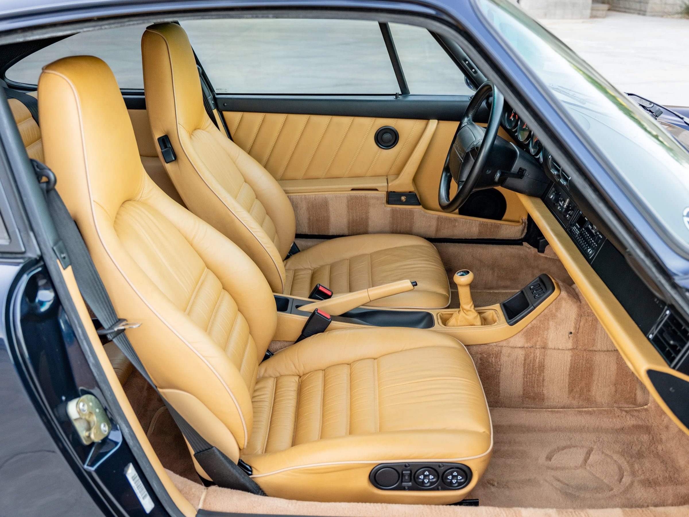 Used 1992 Porsche 911 Turbo RWD image 14