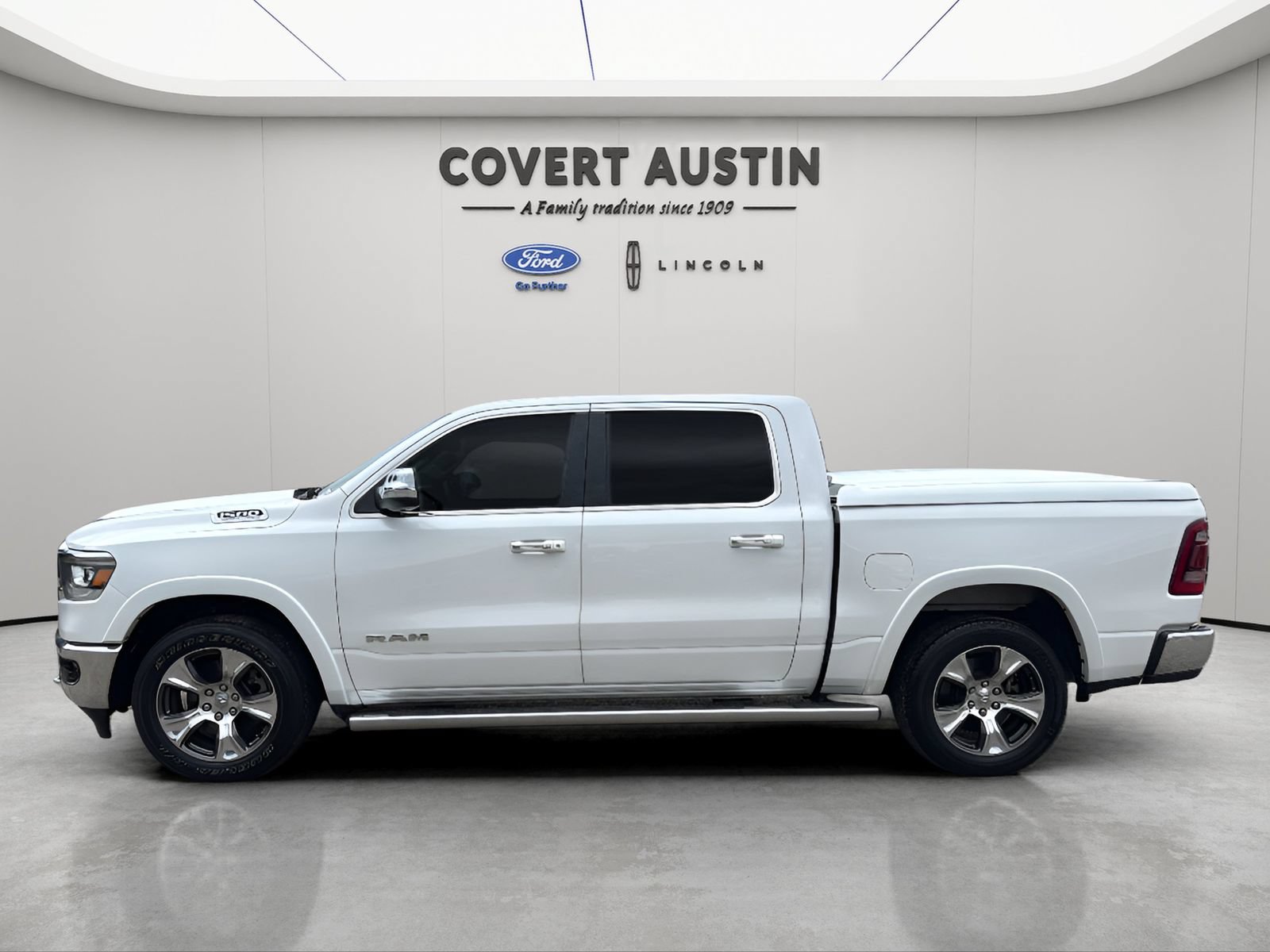 Used 2022 RAM 1500 Laramie RWD image 2