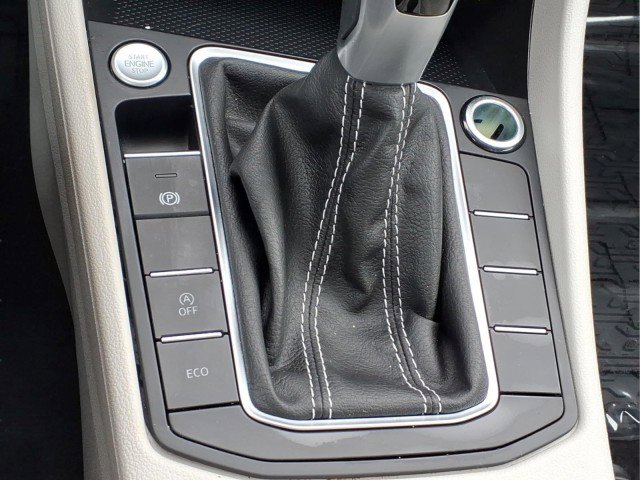 Used 2022 Volkswagen Jetta SE w/ Panoramic Sunroof Package image 20