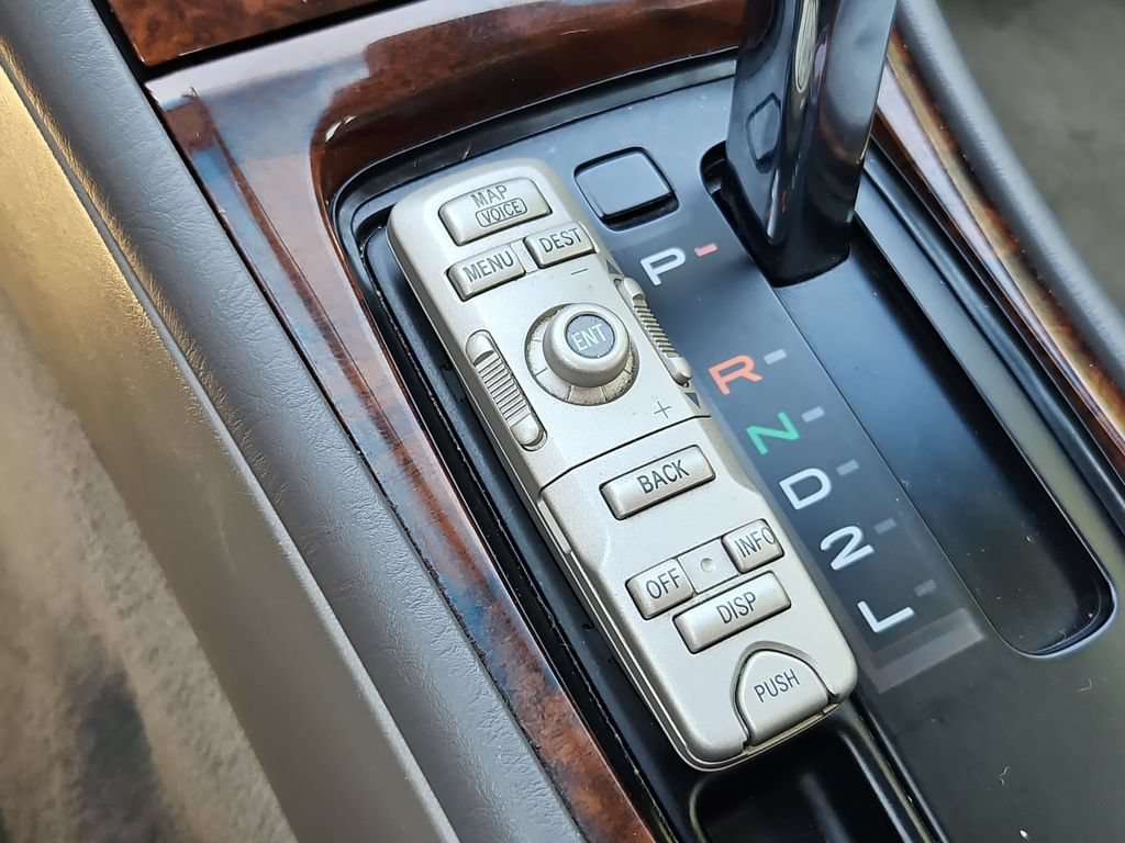 Used 2004 Toyota Avalon XLS FWD image 25