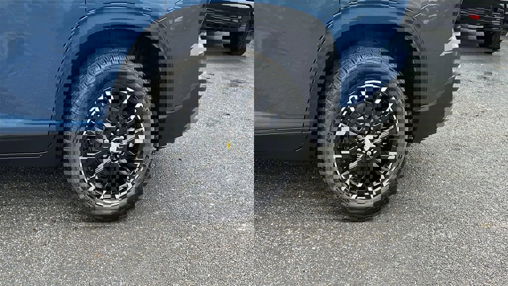 New 2026 Chevrolet Traverse LT w/ Sun and Wheel Package image 9