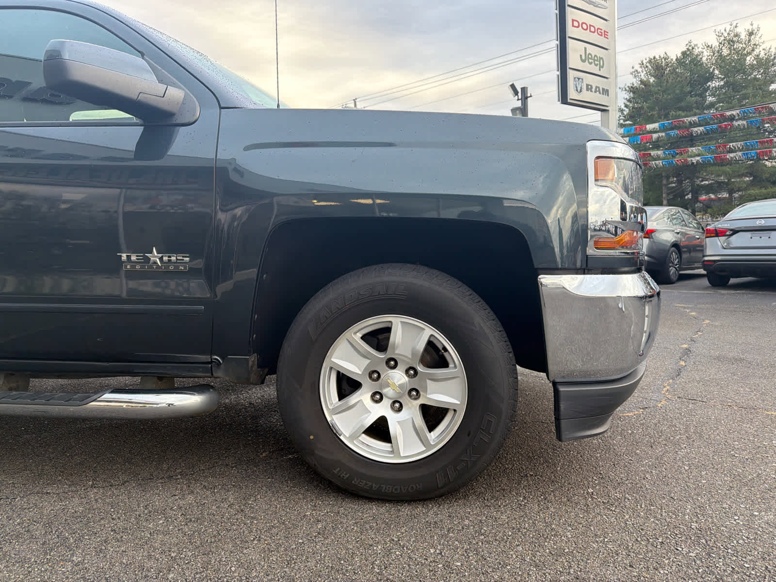 Used 2017 Chevrolet Silverado 1500 LT w/ Texas Edition image 5