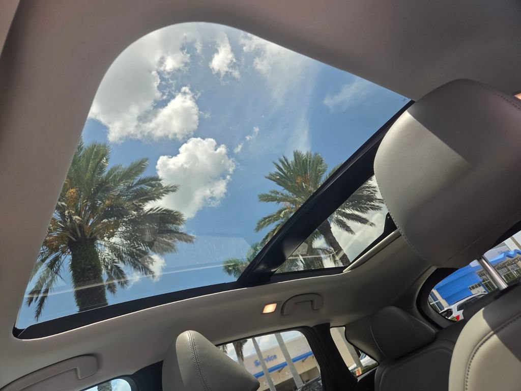 Used 2023 INFINITI QX50 Sensory FWD image 19