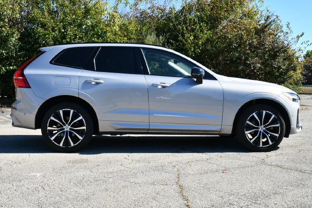 Used 2024 Volvo XC60 B5 Plus w/ Climate Package AWD/4WD image 8