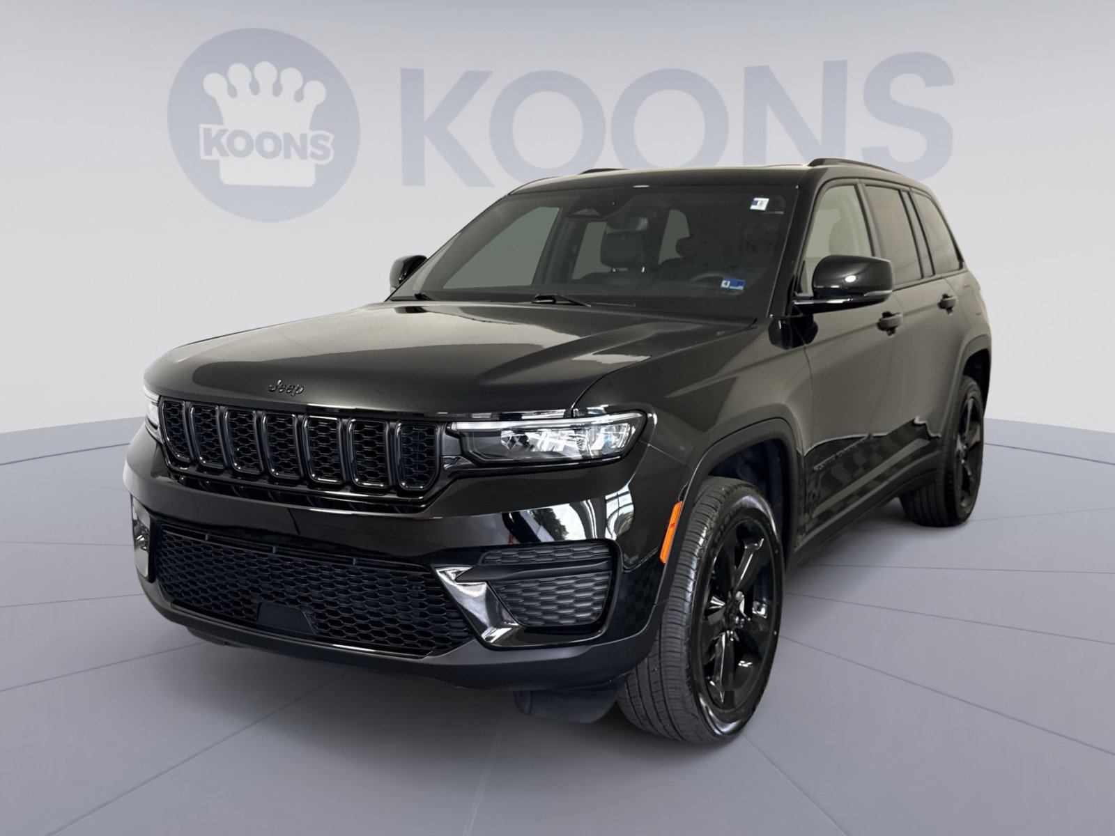 Used 2023 Jeep Grand Cherokee Altitude