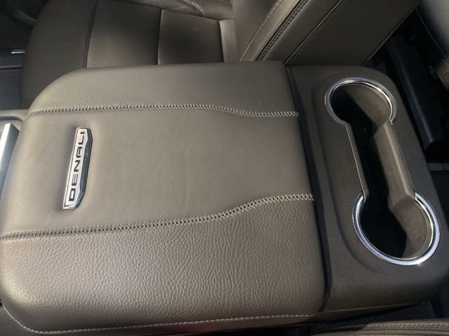 Used 2025 GMC Yukon Denali image 30