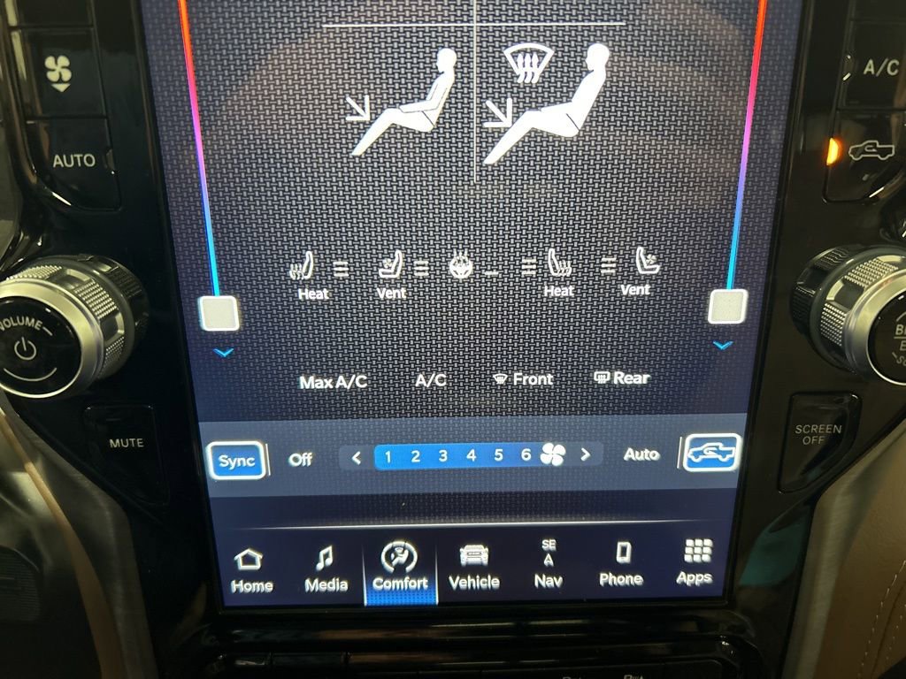 Used 2024 RAM 3500 Limited w/ Towing Technology Group image 19