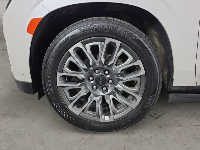 Used 2024 GMC Yukon Denali Ultimate AWD/4WD image 9