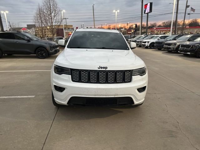 Used 2020 Jeep Grand Cherokee Altitude image 5