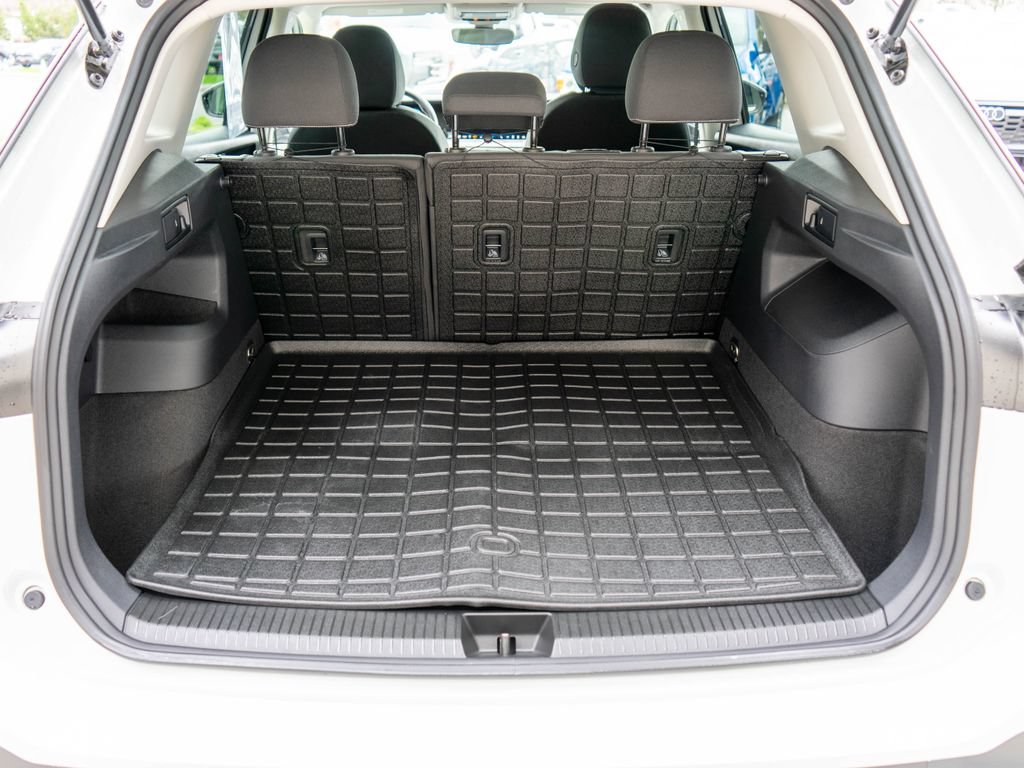 Used 2025 Volkswagen Tiguan S AWD/4WD image 28