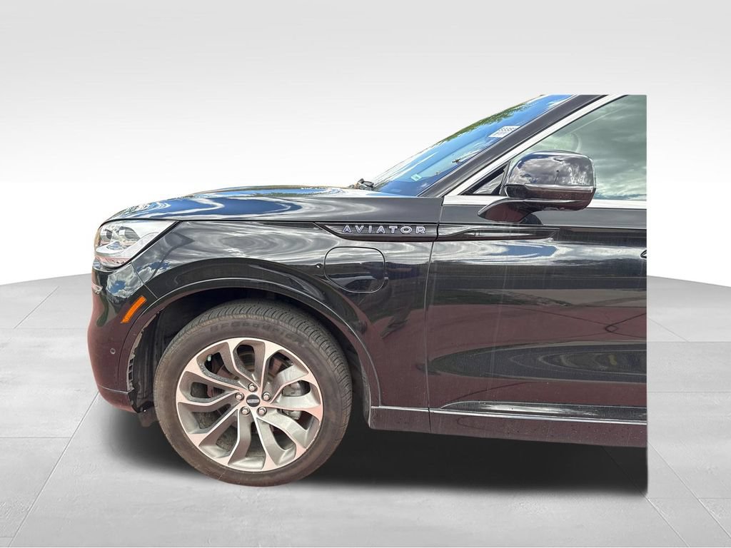 Used 2022 Lincoln Aviator Grand Touring w/ Equipment Group 301A AWD/4WD image 37