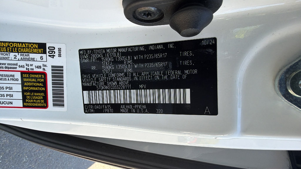 Used 2025 Toyota Sienna LE FWD image 31
