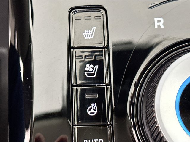 Used 2023 Kia Niro Wave FWD image 19
