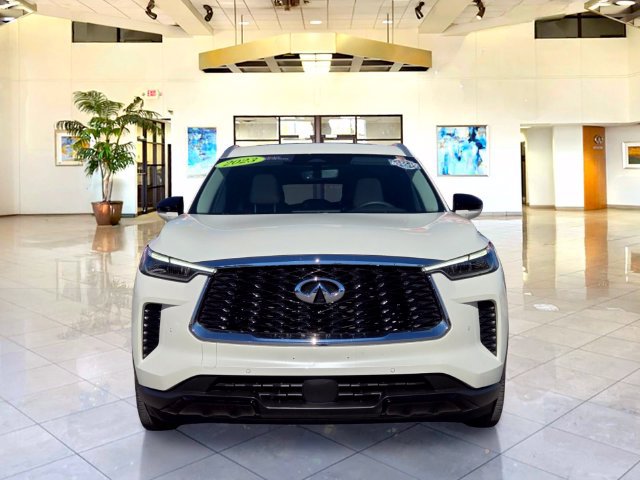 Certified 2023 INFINITI QX60 Luxe w/ Cargo Package AWD/4WD image 2