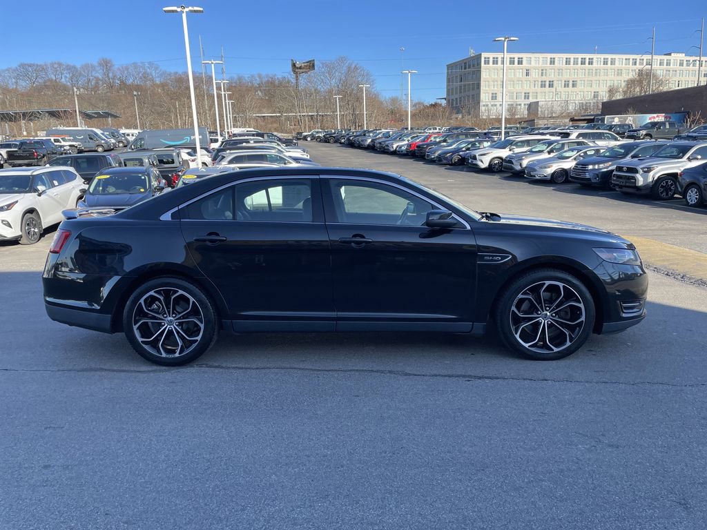 Used 2013 Ford Taurus SHO image 7