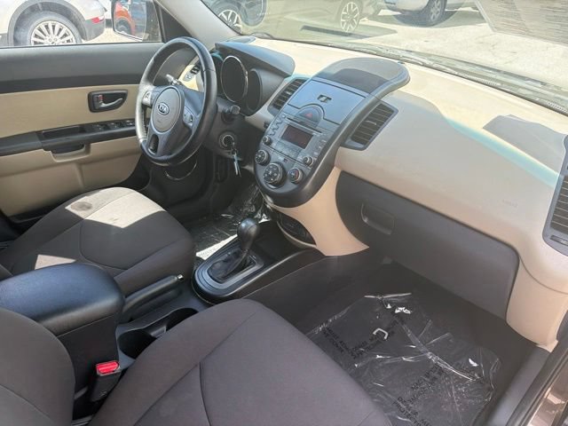 Used 2011 Kia Soul ! FWD image 25