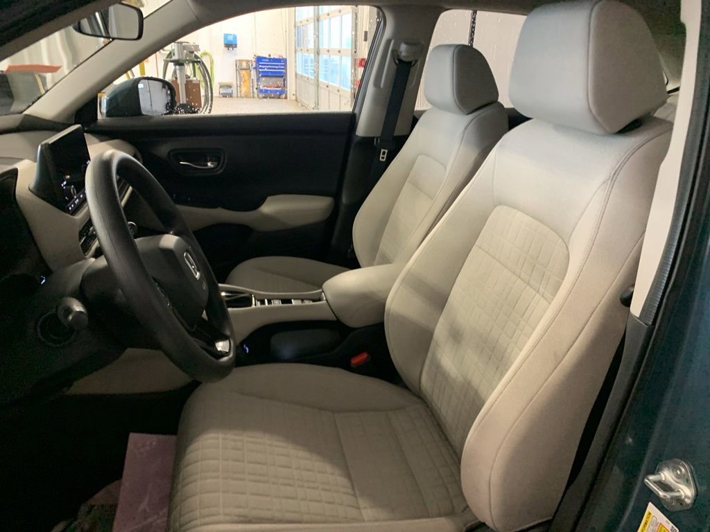 Used 2023 Honda HR-V LX image 15