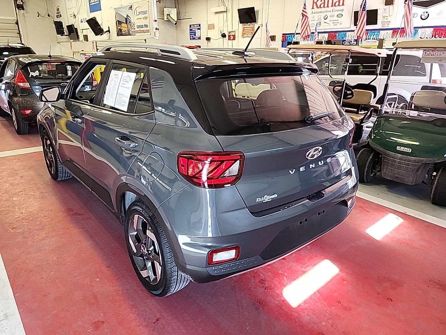 Used 2026 Hyundai Venue SEL image 2