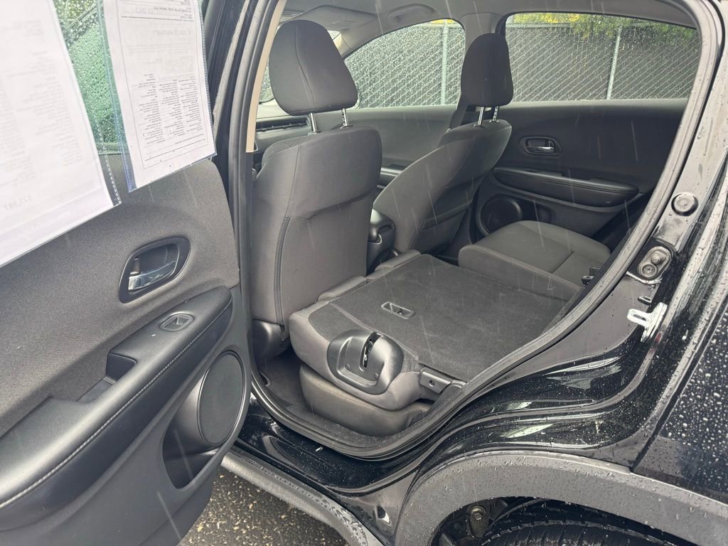 Used 2021 Honda HR-V LX image 11
