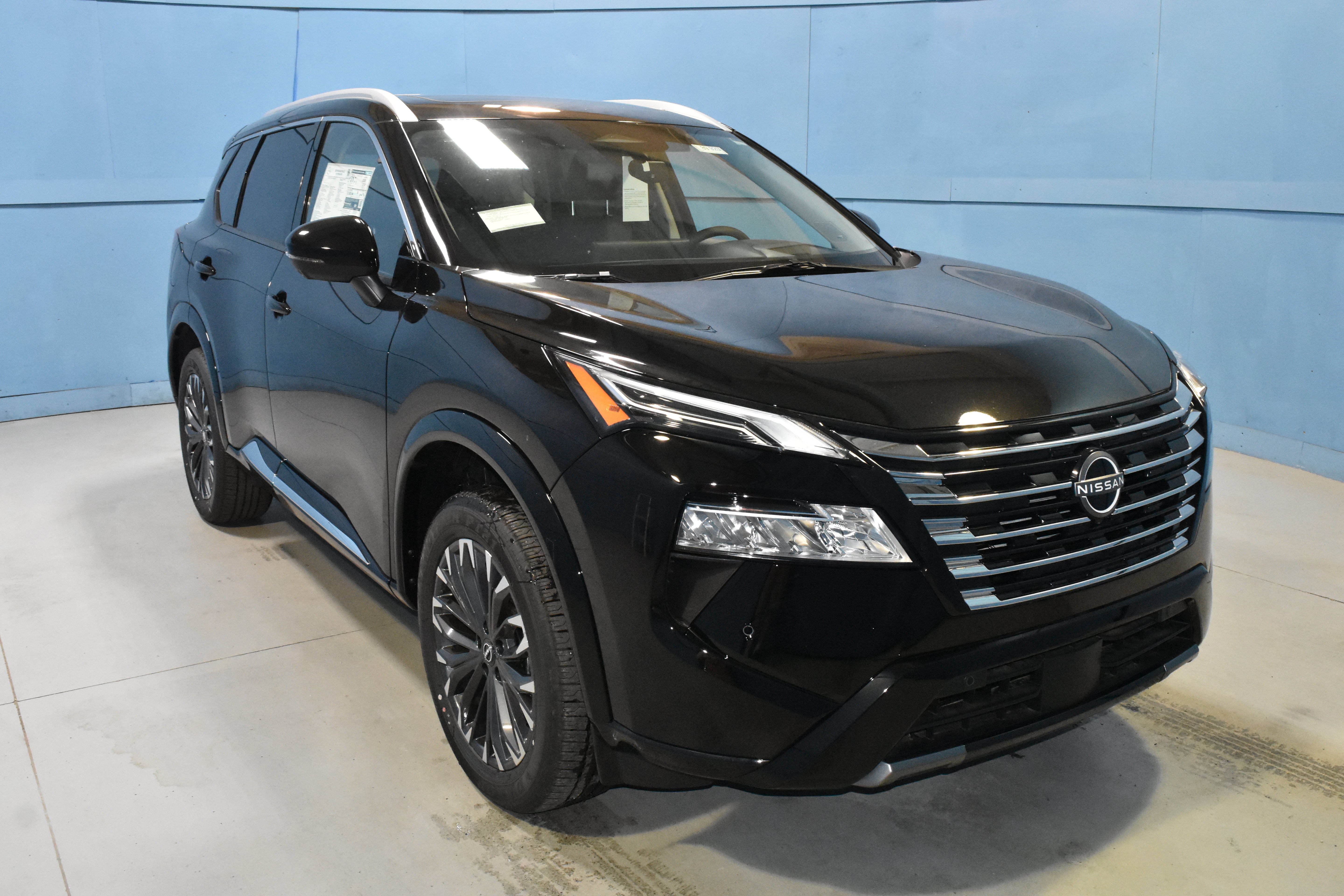New 2026 Nissan Rogue Platinum w/ Tech Package