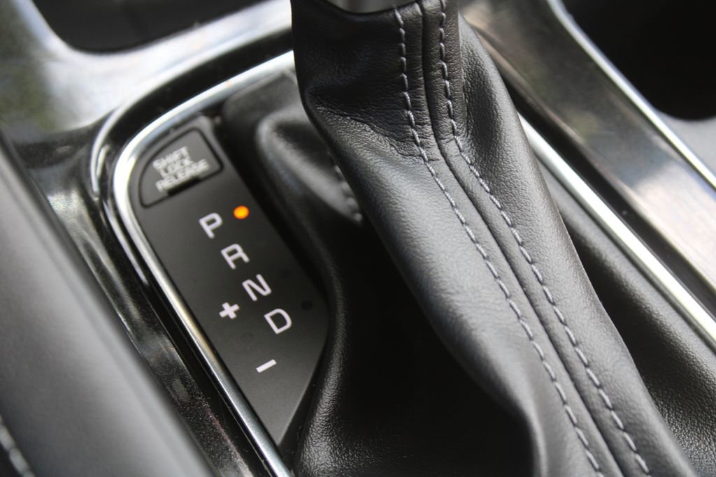 Used 2022 Kia Telluride SX w/ Towing Package FWD image 39