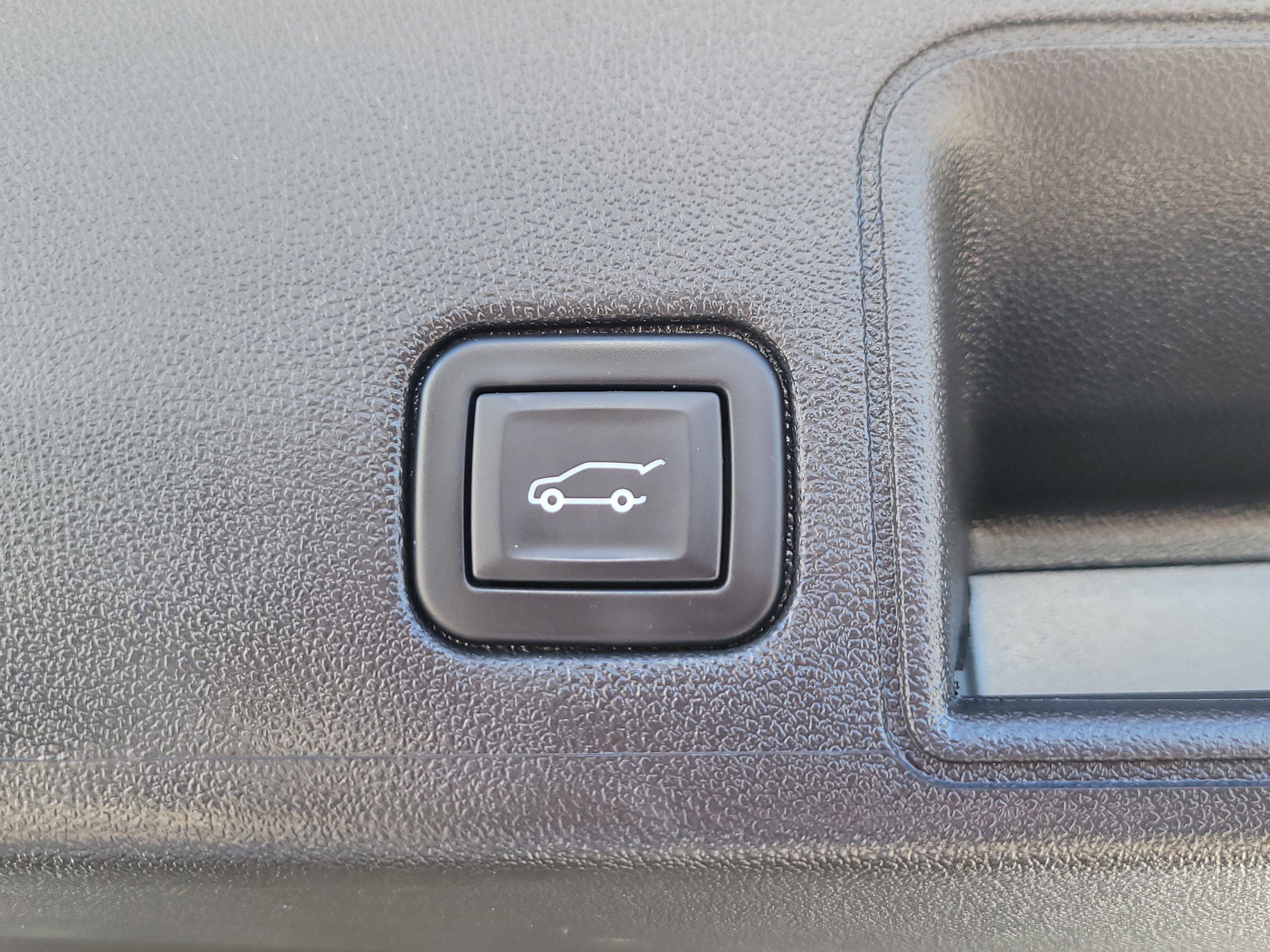 Used 2023 GMC Terrain SLT image 29