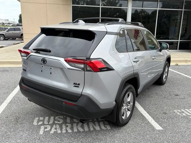 Used 2025 Toyota RAV4 XLE AWD/4WD image 8