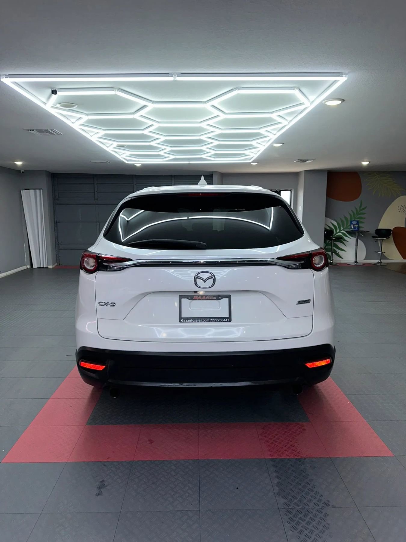 Used 2018 MAZDA CX-9 Touring FWD image 5