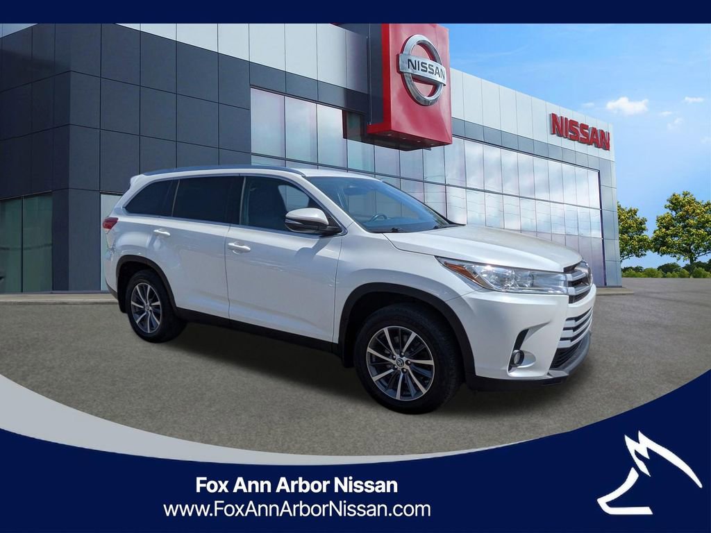 Used 2019 Toyota Highlander XLE AWD/4WD image 7