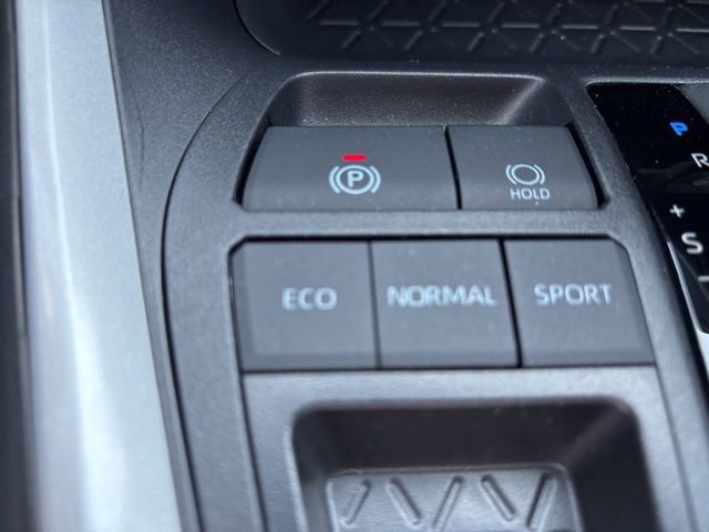 Used 2025 Toyota RAV4 LE FWD image 20
