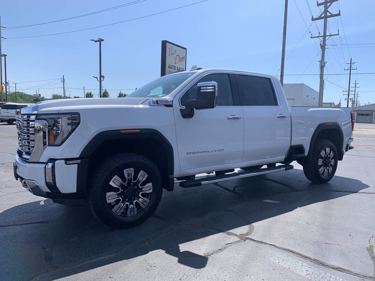 Used 2024 GMC Sierra 2500 Denali w/ Denali Reserve Package image 5