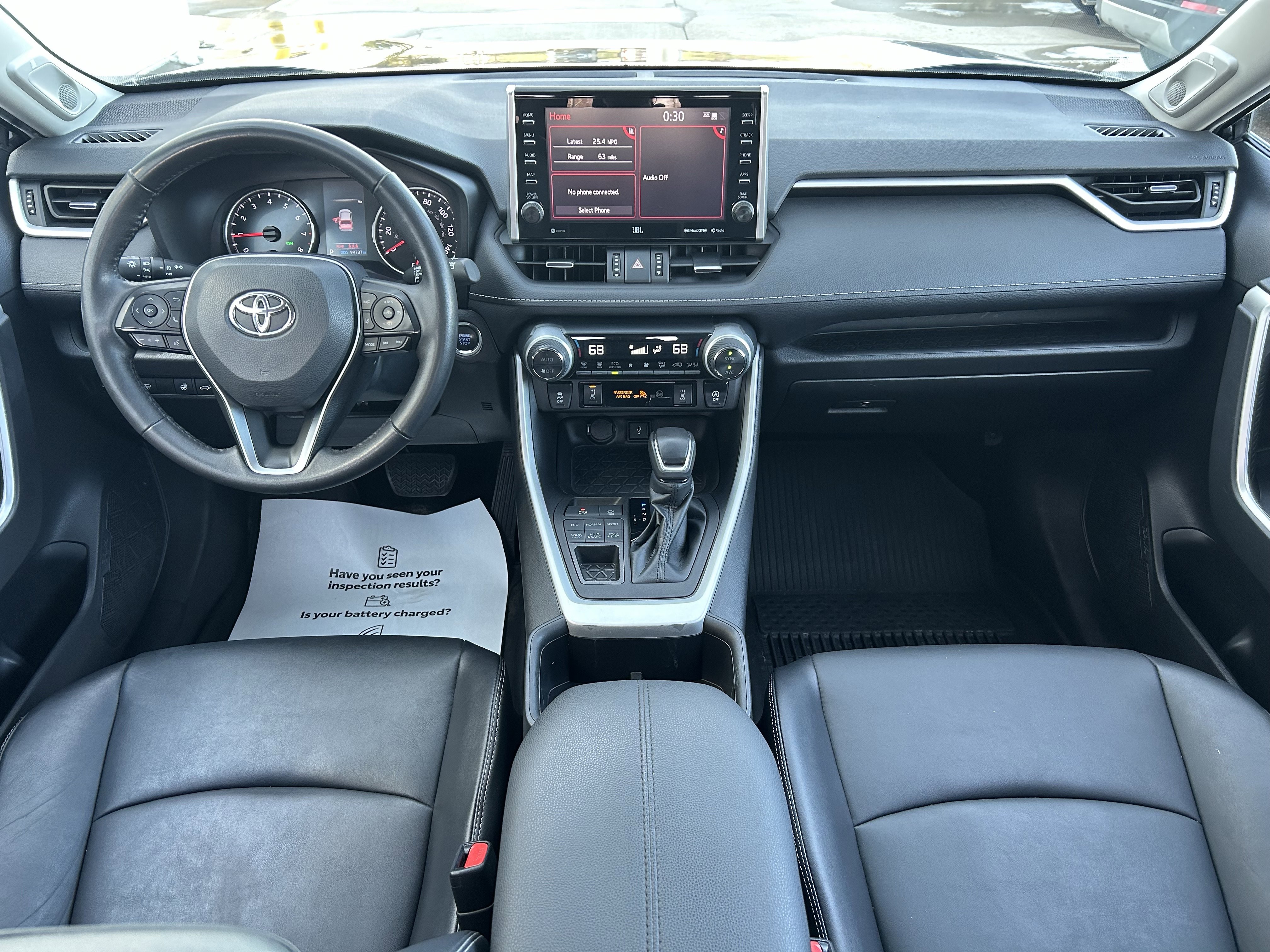 Used 2022 Toyota RAV4 XLE Premium image 18