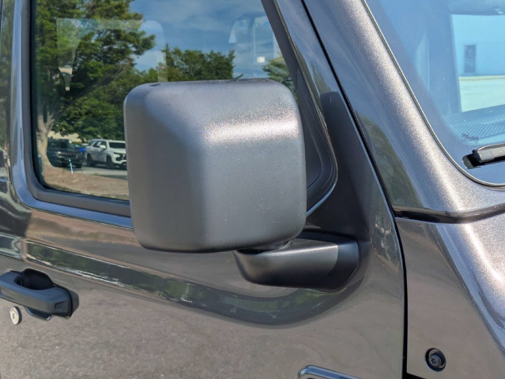 Used 2024 Jeep Wrangler Sport AWD/4WD image 12