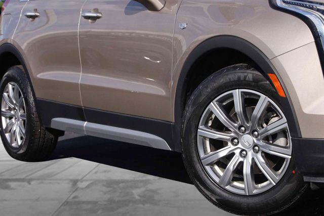 Used 2023 Cadillac XT4 Premium Luxury AWD/4WD image 3