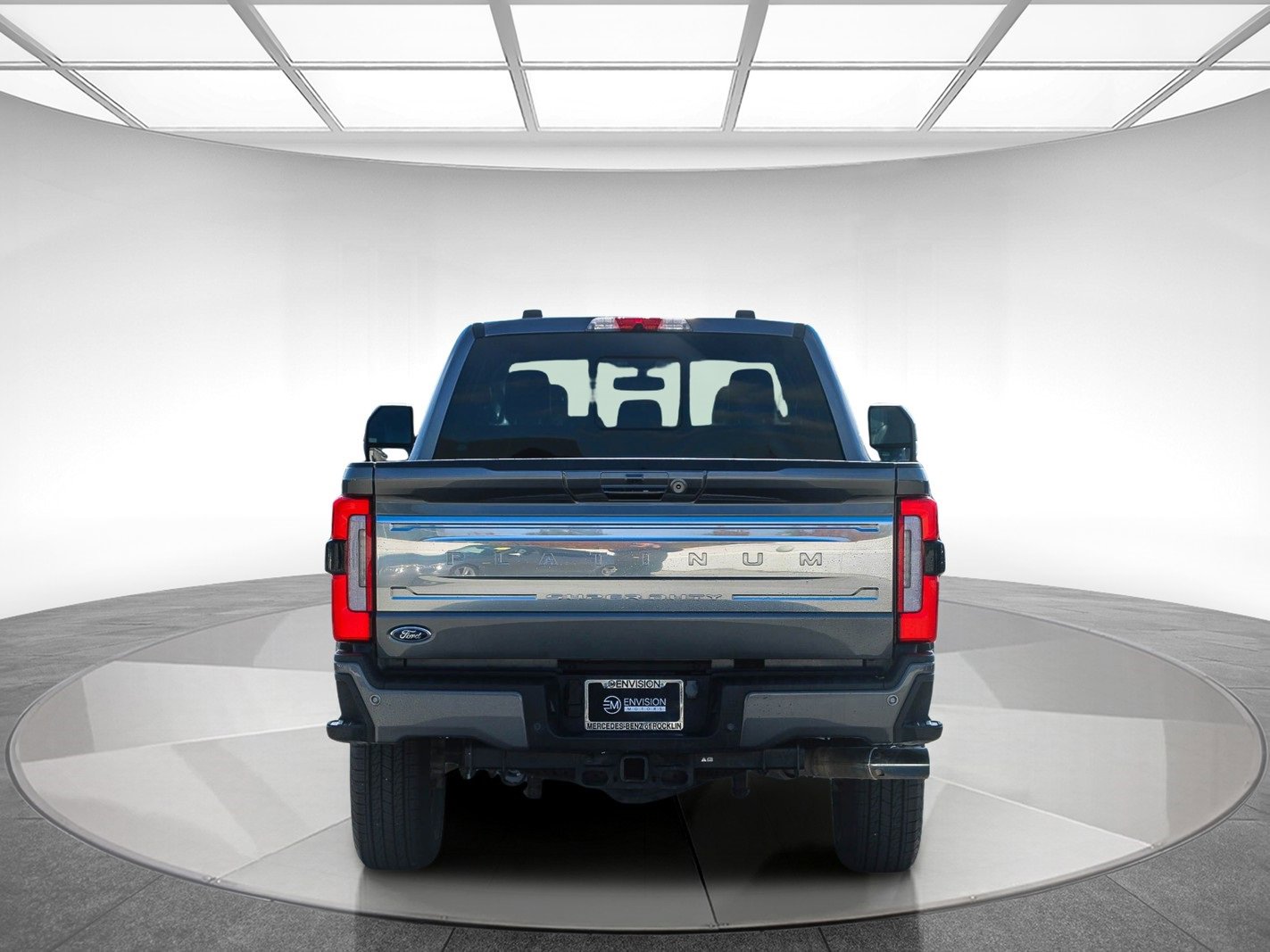 Used 2024 Ford F350 Platinum image 3