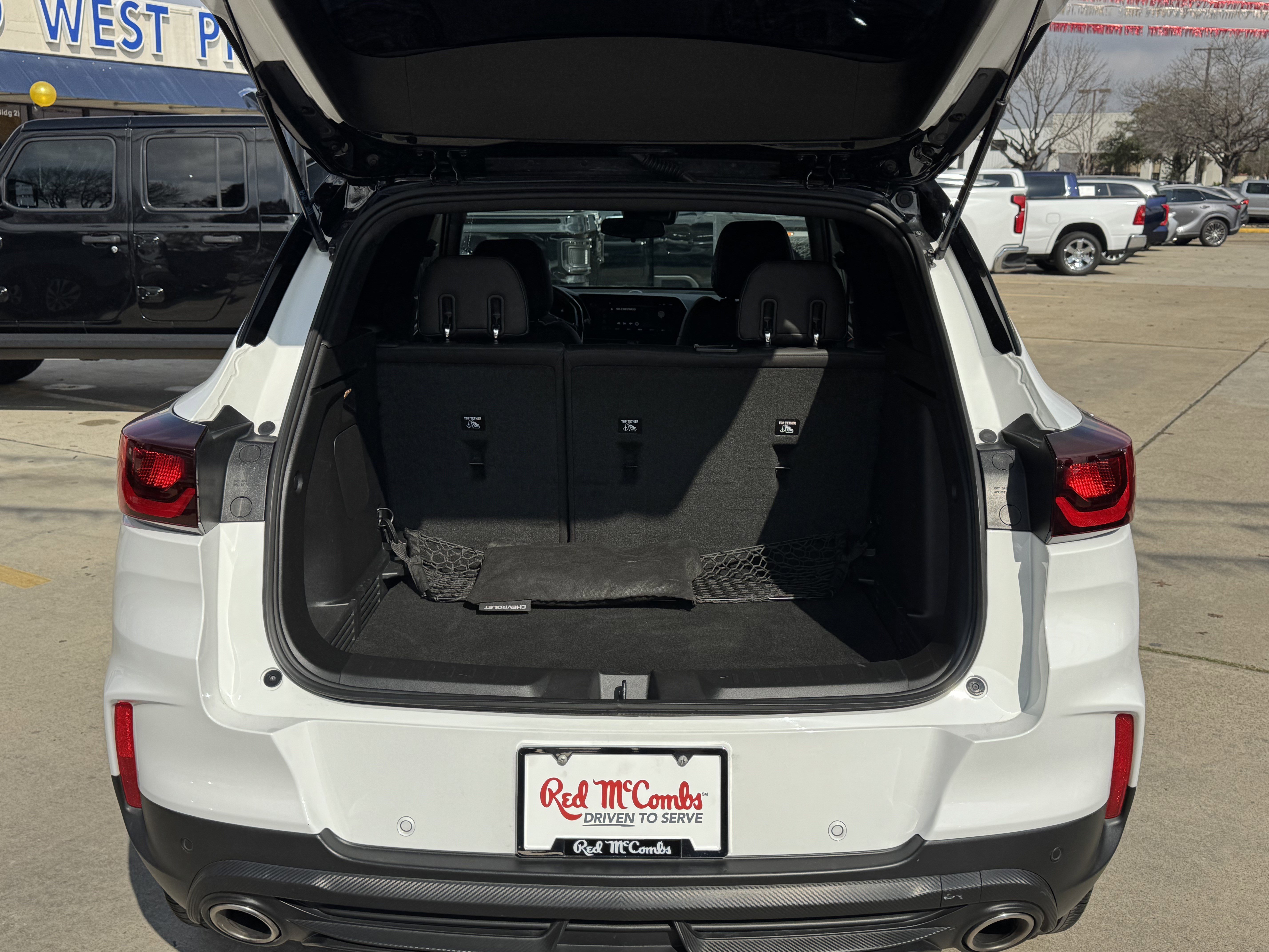 Used 2024 Chevrolet TrailBlazer RS w/ Driver Confidence Package image 9