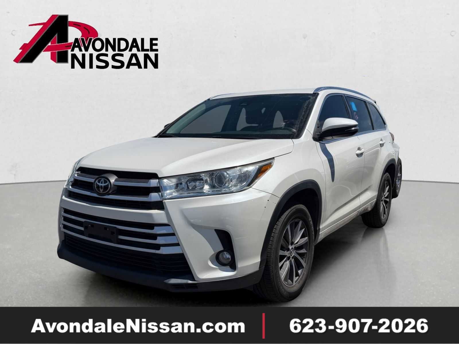Used 2017 Toyota Highlander XLE FWD image 1